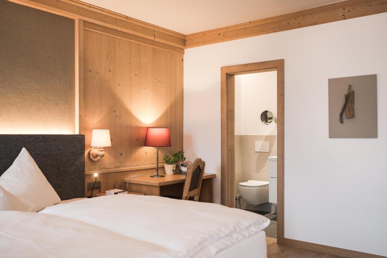 Hotel Alpenhof 3*