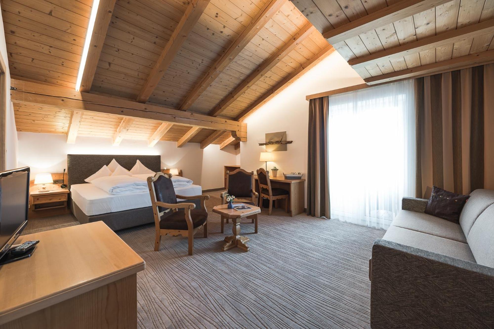 Hotel Alpenhof 3*